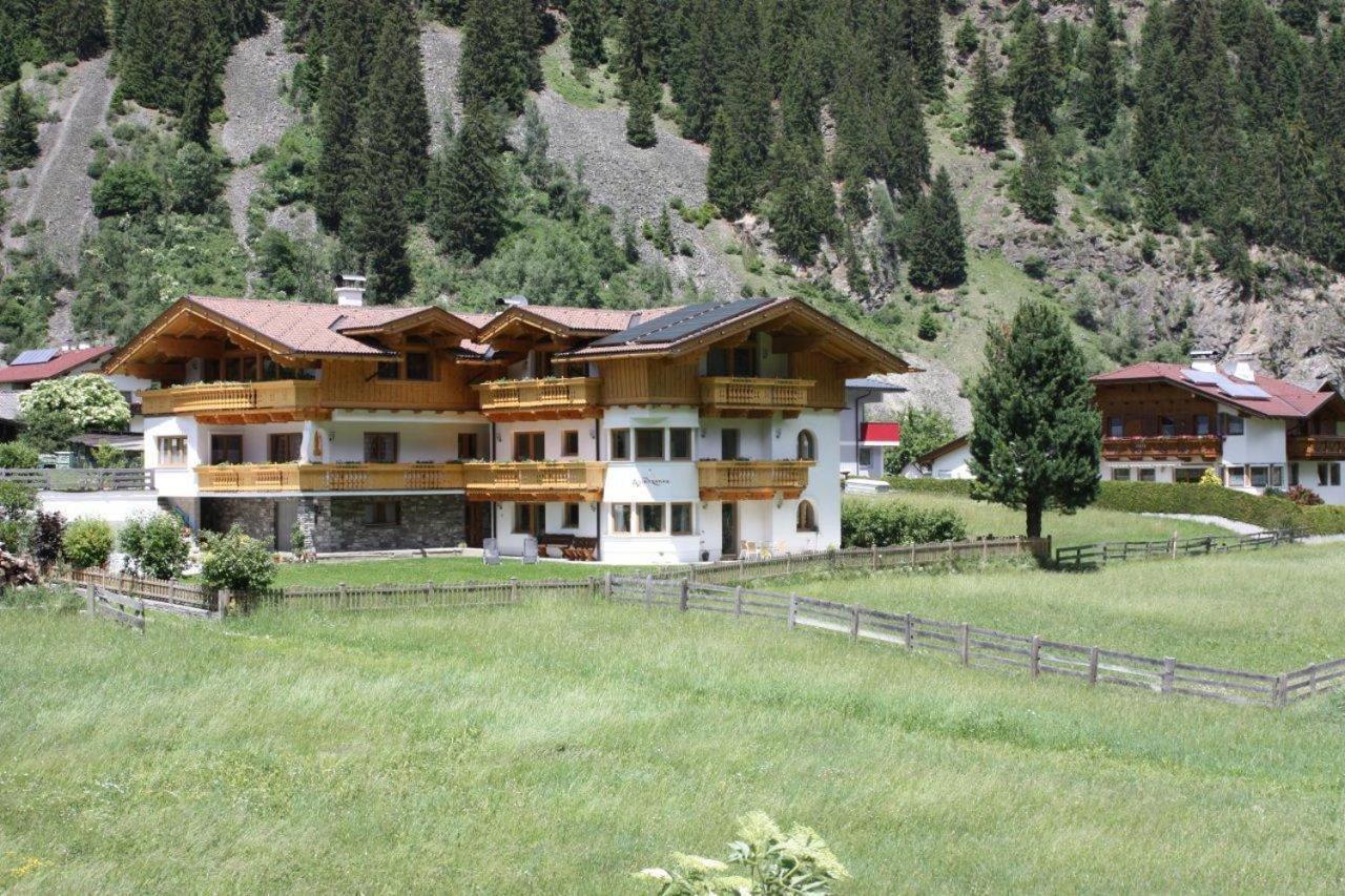 Landhaus Alpensonne Нойштифт-им-Штубайталь Экстерьер фото